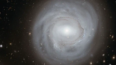 Galaxies proches et lointaines featured image