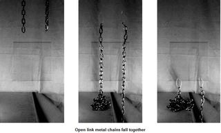 Falling link chain (Photo credit: Ruina lab)