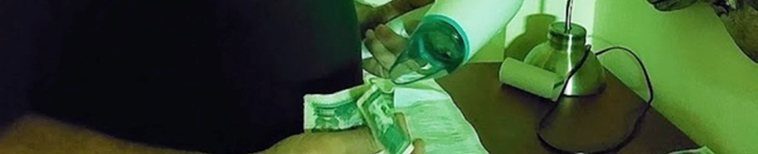 Comment laver les billets de banque ?